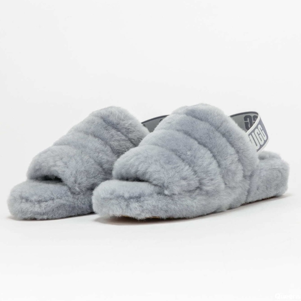 UGG Fluff Yeah grey slides in women’s size 6